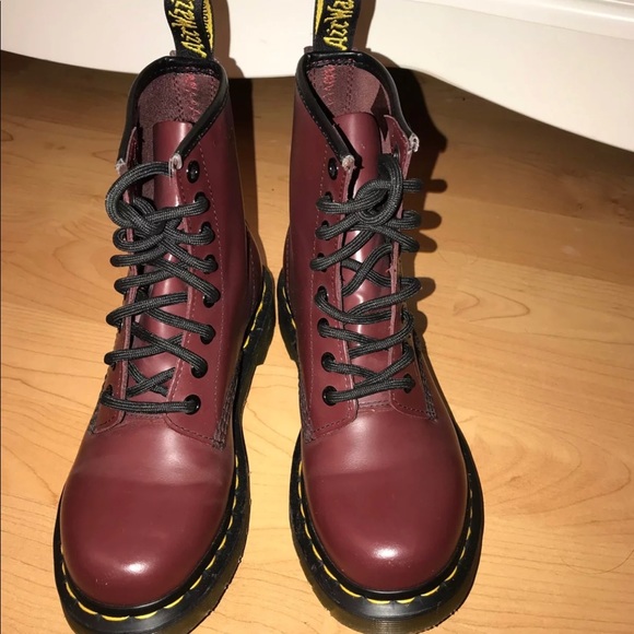 Dr. Martens Shoes - Cherry 🍒 1460 Doc Martens!